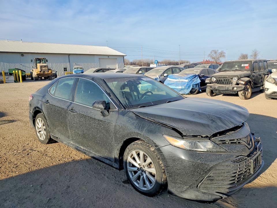 2018 Toyota Camry le