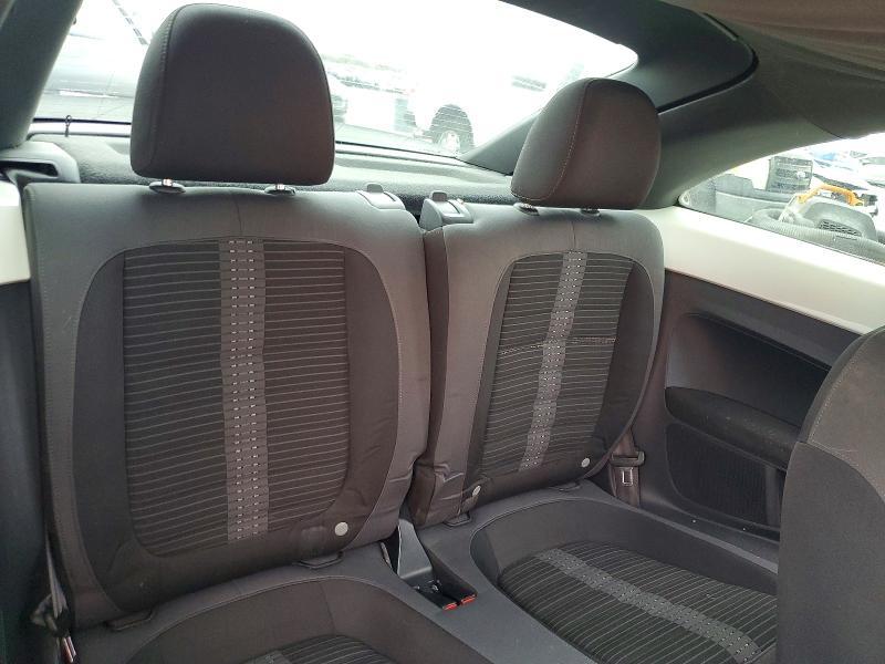2012 Volkswagen Beetle Turbo