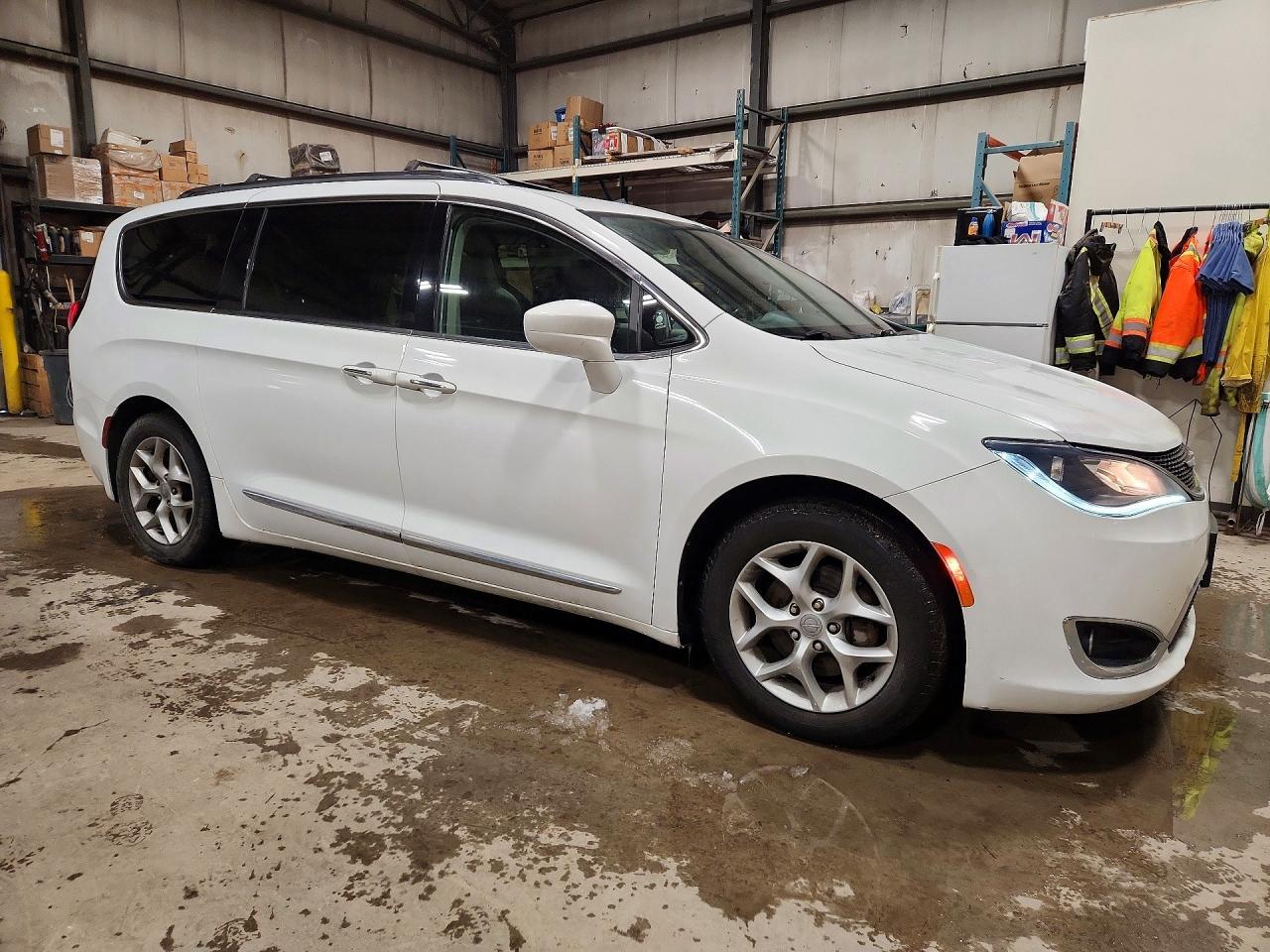 2018 Chrysler Pacifica Touring l Plus