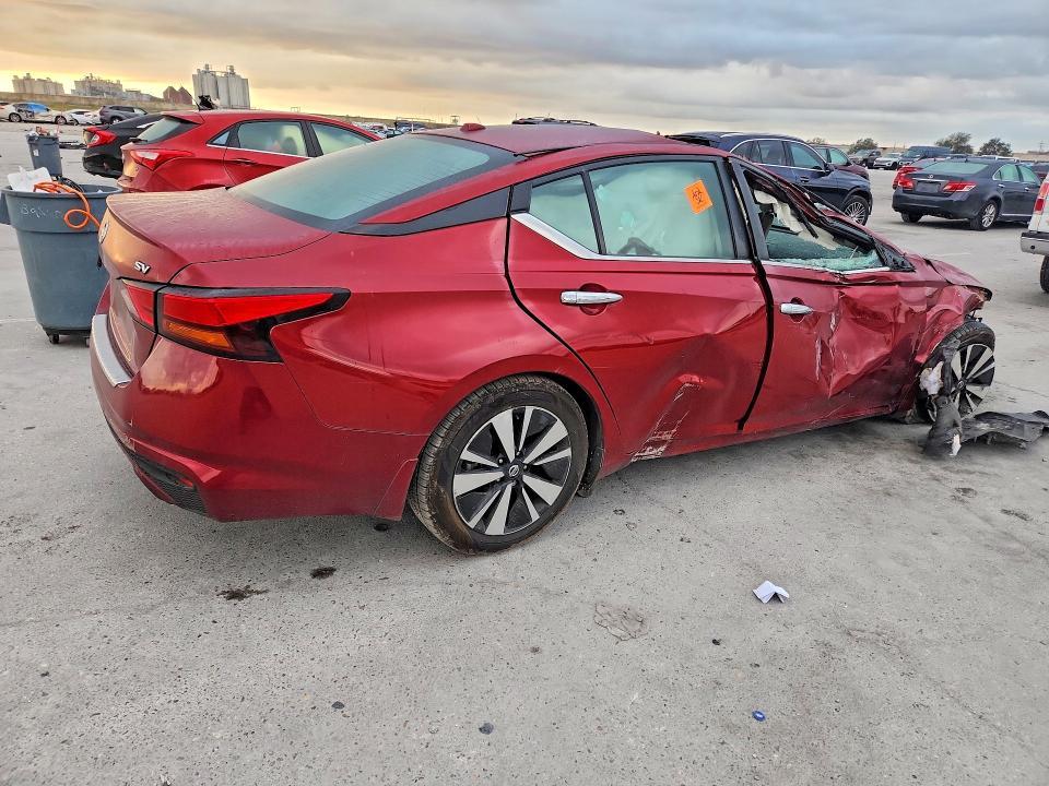 2021 Nissan Altima sv