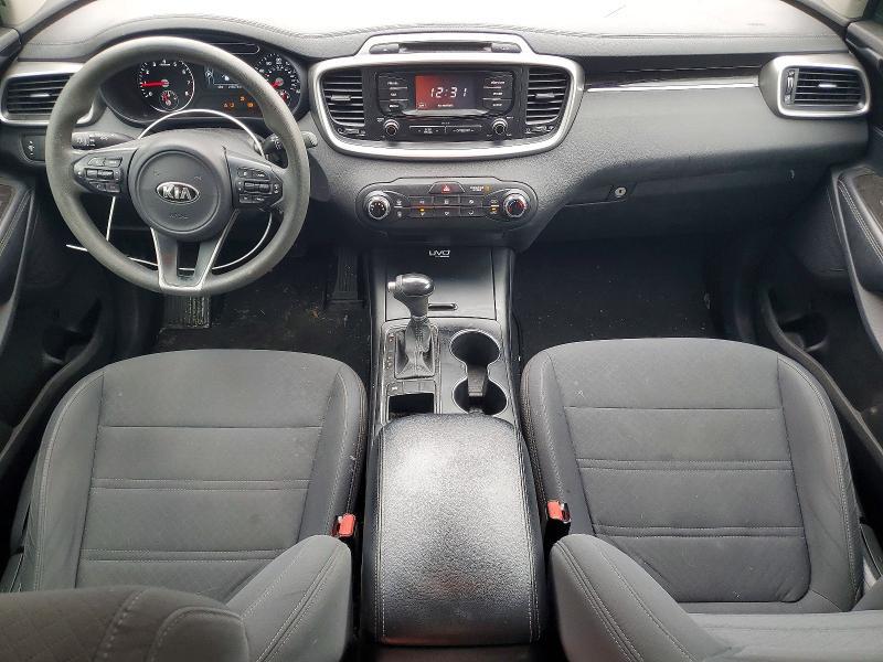 2016 KIA Sorento lx V6