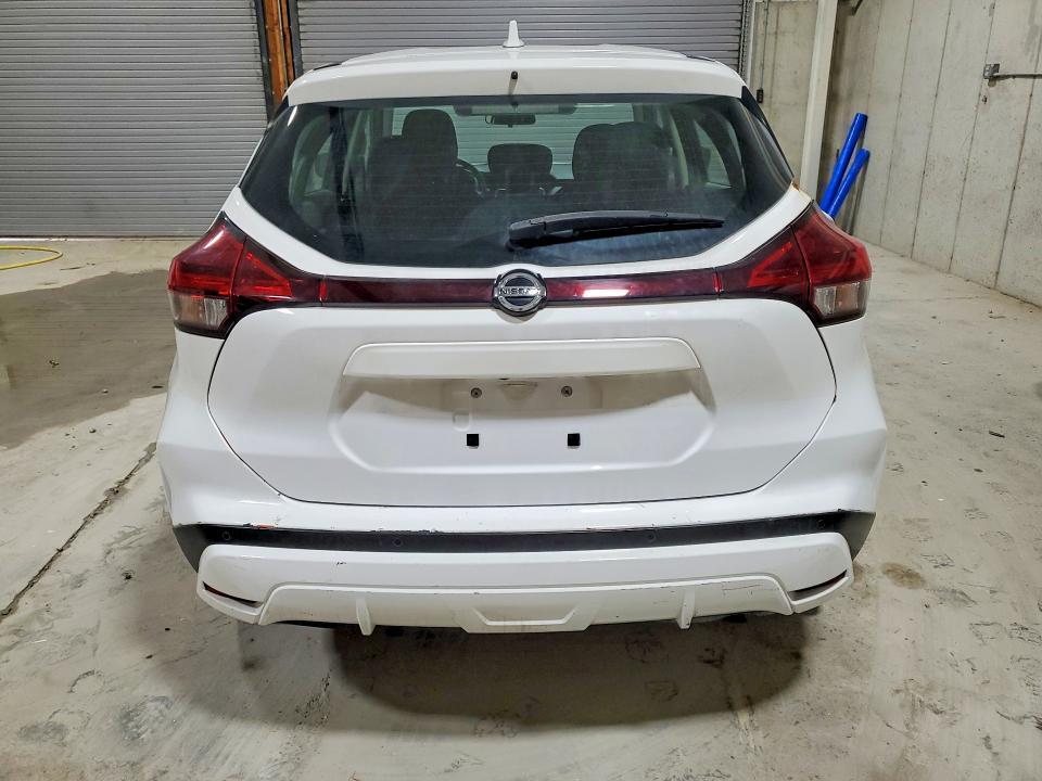 2021 Nissan Kicks s