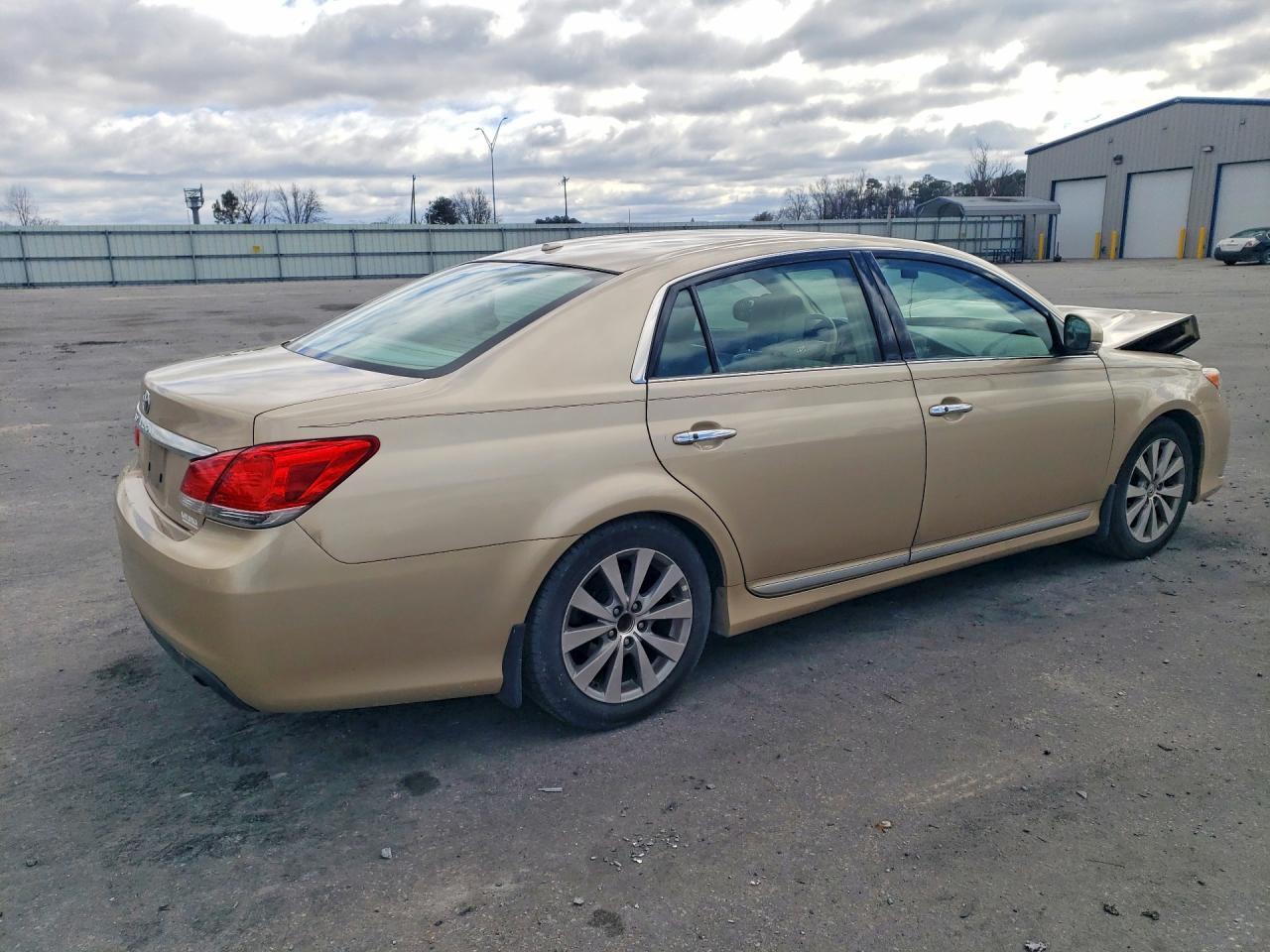 2012 Toyota Avalon Base