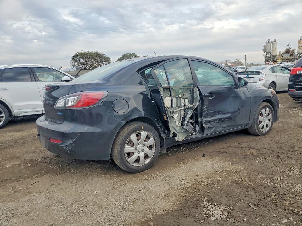 2013 Mazda 3 I