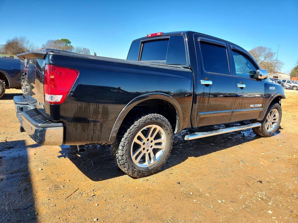 2015 Nissan Titan SL