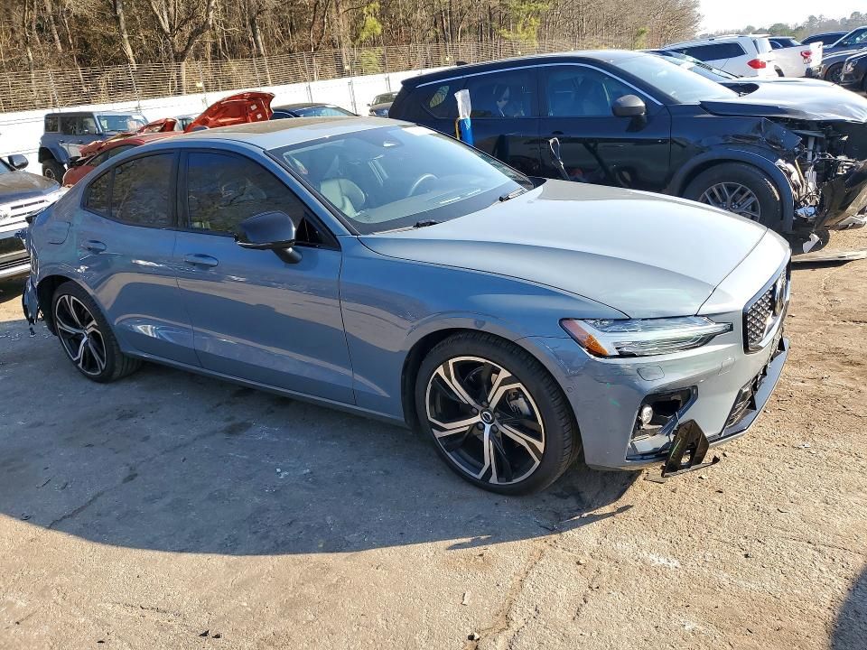 2024 Volvo S60 Plus