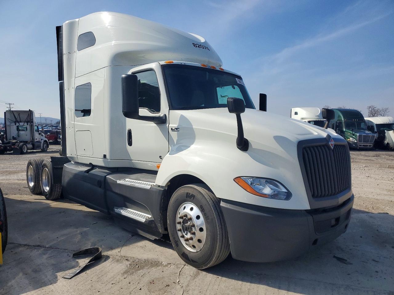 2022 International LT625