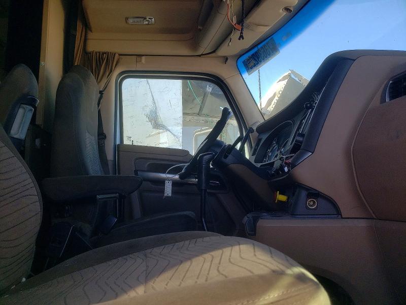 2015 Kenworth T880 Semi Truck