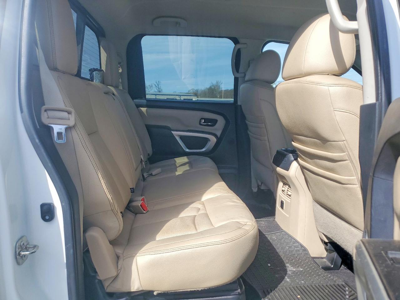 2017 Nissan Titan XD SL