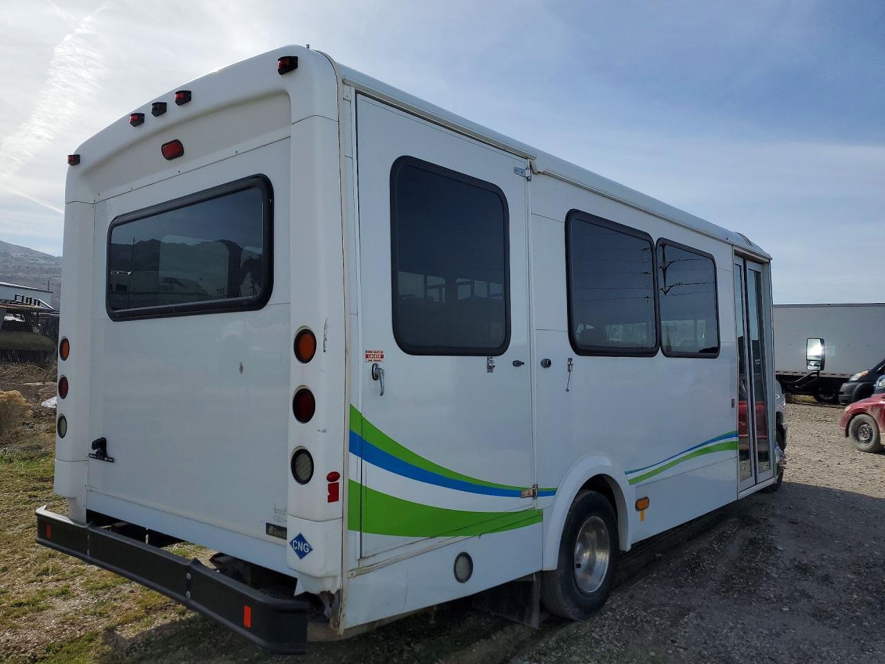 2016 Ford E450 Shuttle Bus