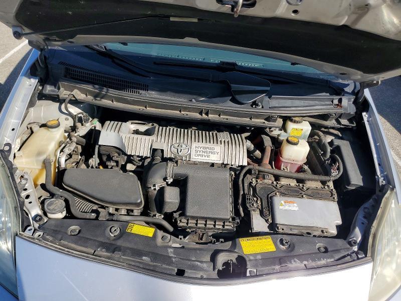 2010 Toyota Prius iii