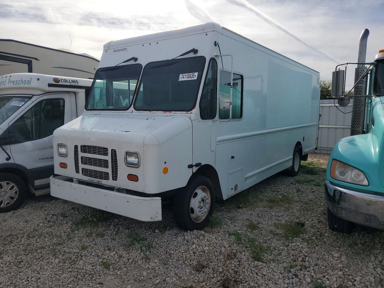 2015 Ford F59 Delivery Truck
