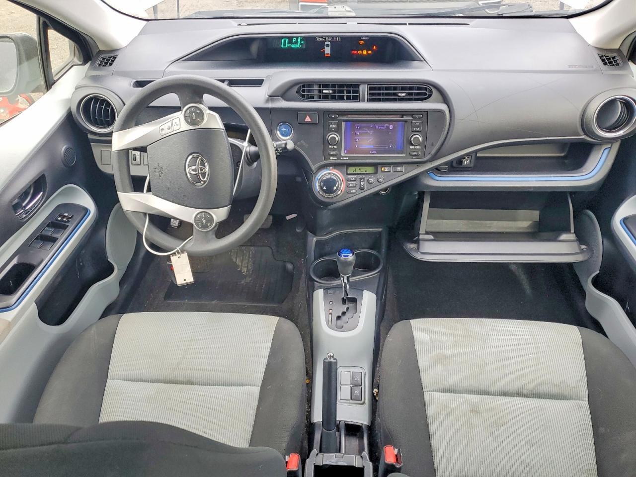 2013 Toyota Prius c