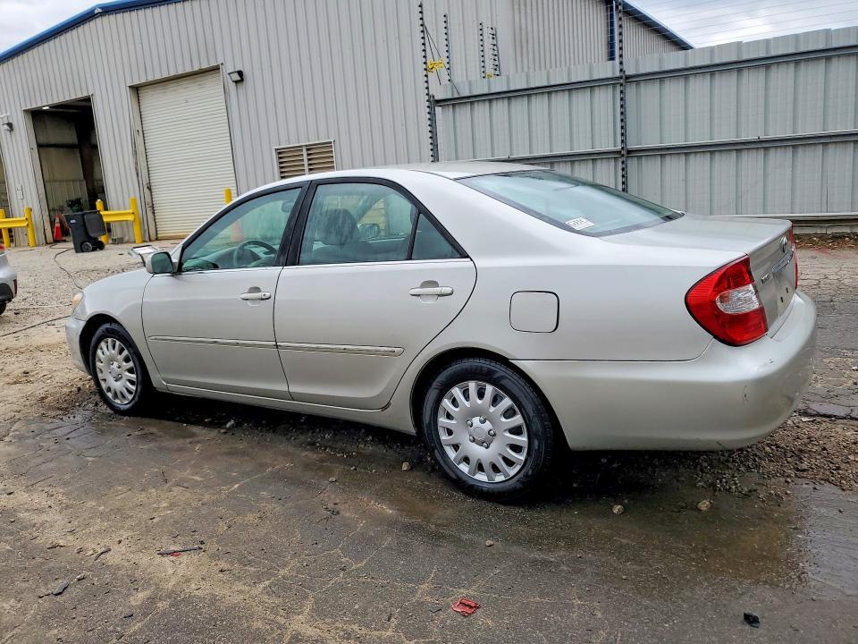 2004 Toyota Camry xle