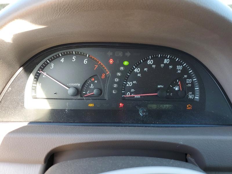 2004 Toyota Camry le