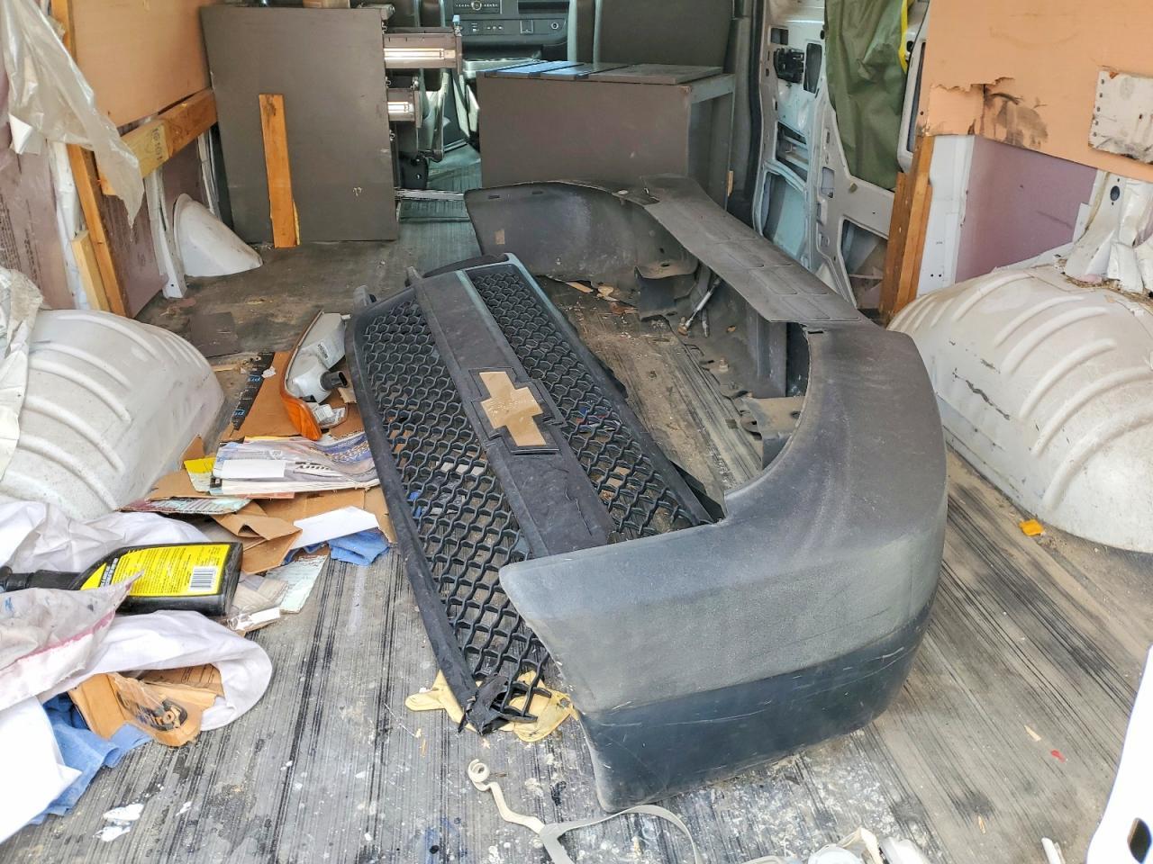 2015 Chevrolet Express 2500 Cargo Delivery Van