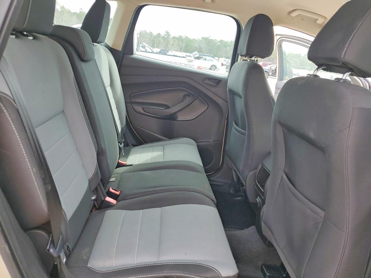2017 Ford Escape s