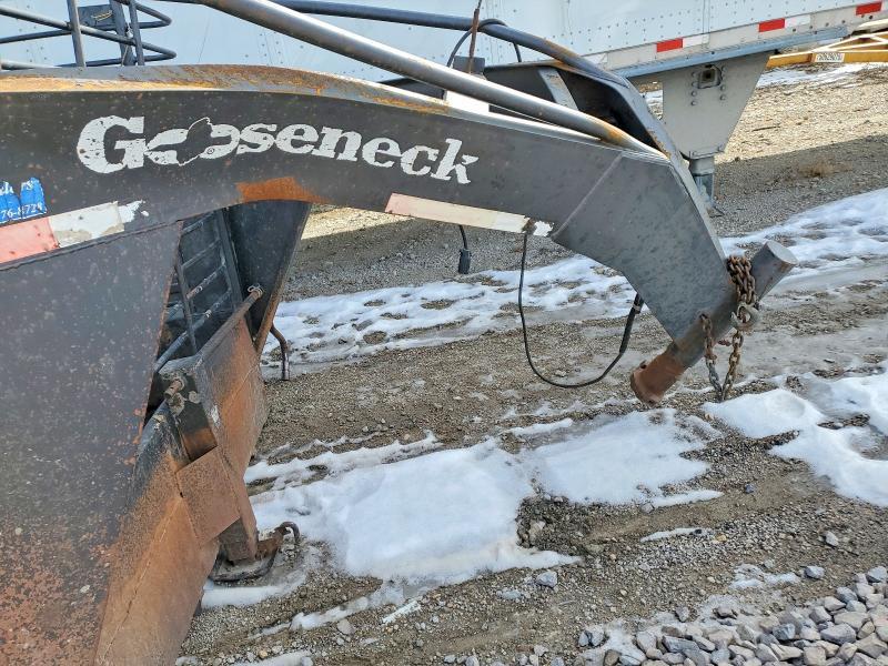 2005 Gooseneck Hitch Eneck Livestock Trailer