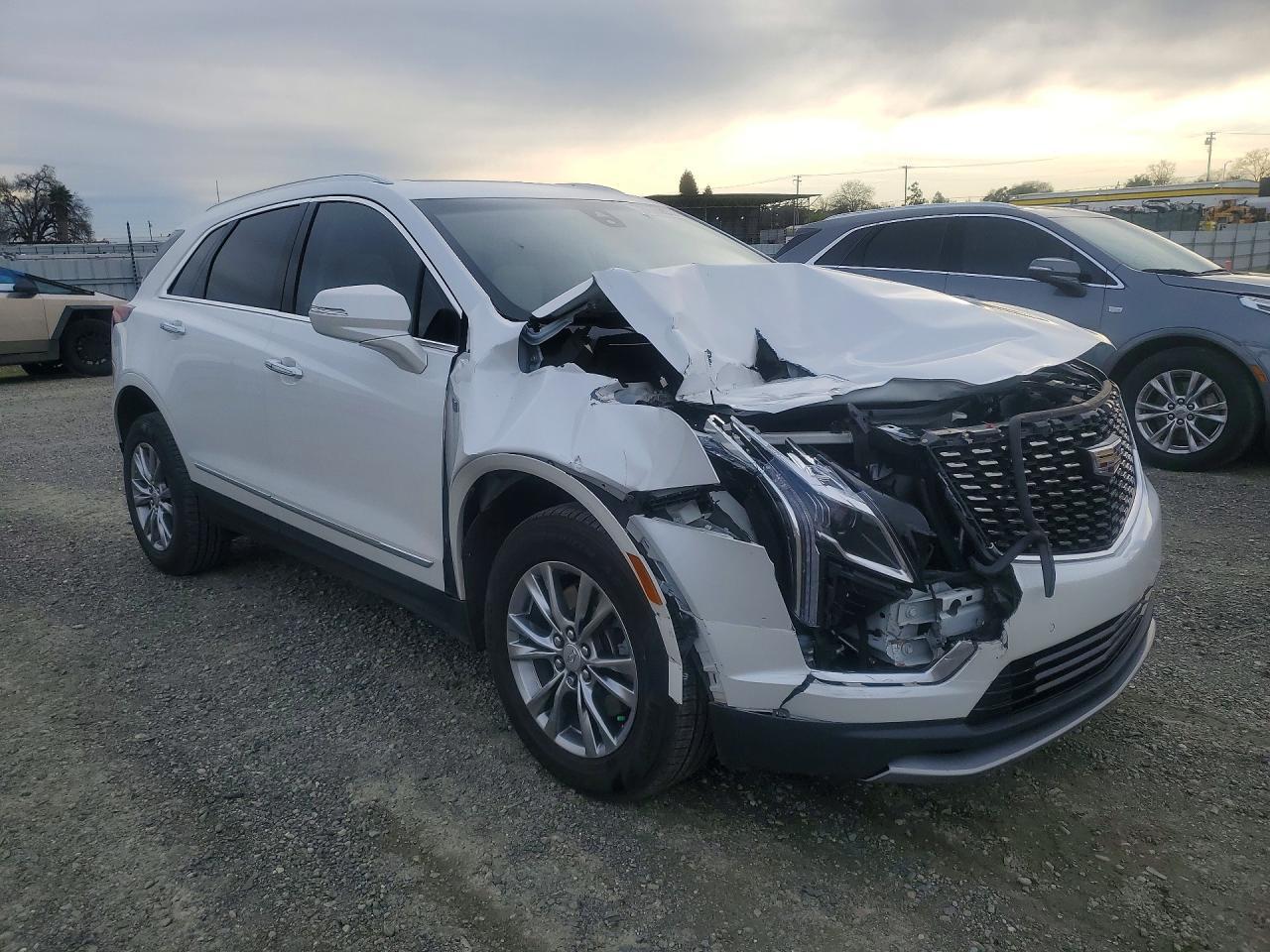 2022 Cadillac XT5 Premium Luxury