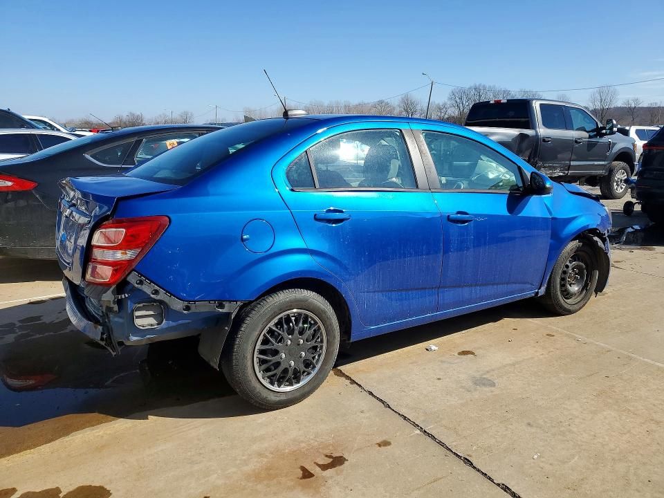 2018 Chevrolet Sonic ls