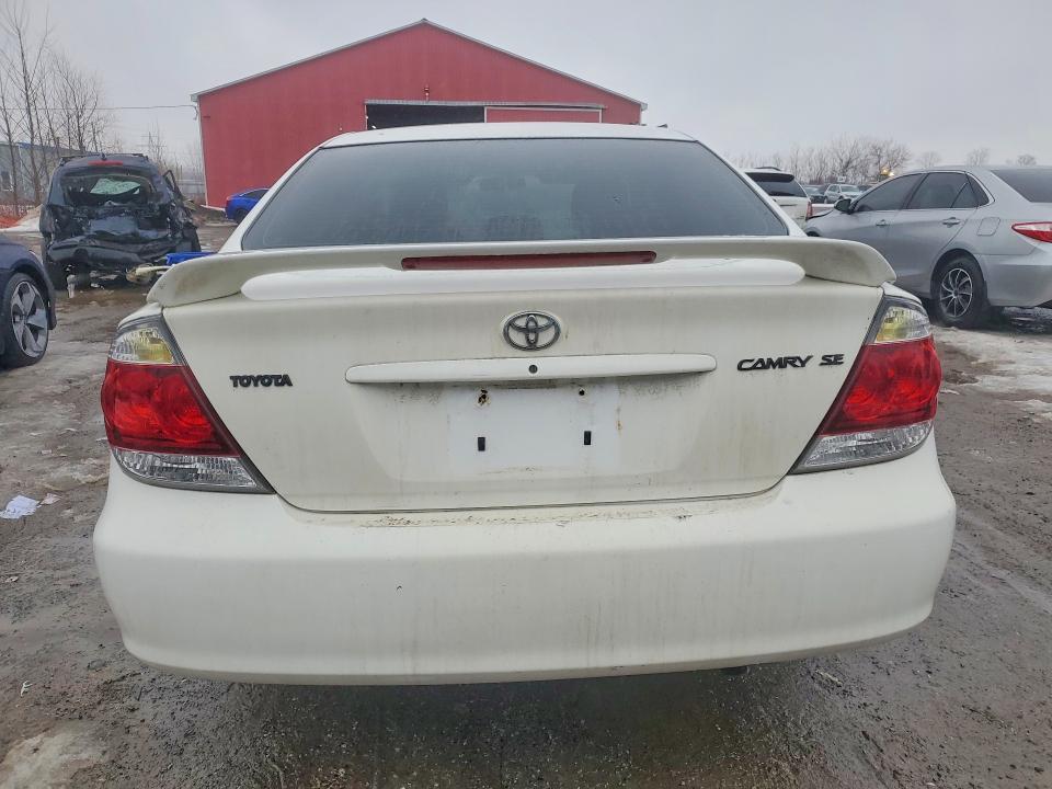 2005 Toyota Camry le