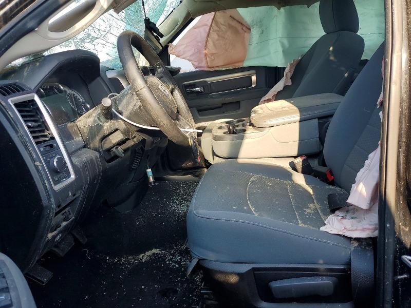 2013 Dodge Ram 1500 slt