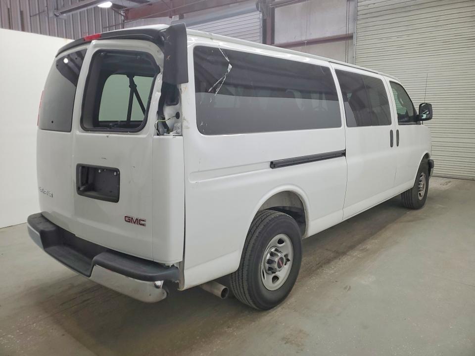 2025 GMC Savana G3500 LT