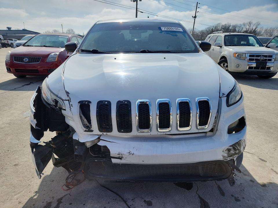 2016 Jeep Cherokee Sport