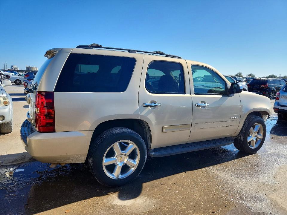 2011 Chevrolet Tahoe C1500 ls