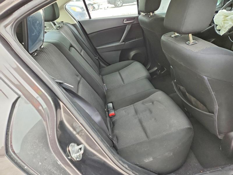 2013 Mazda 3 I