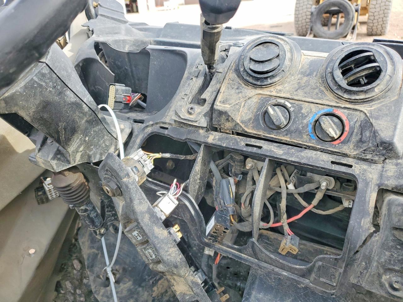 2021 Can-Am Defender Utility Vehicle