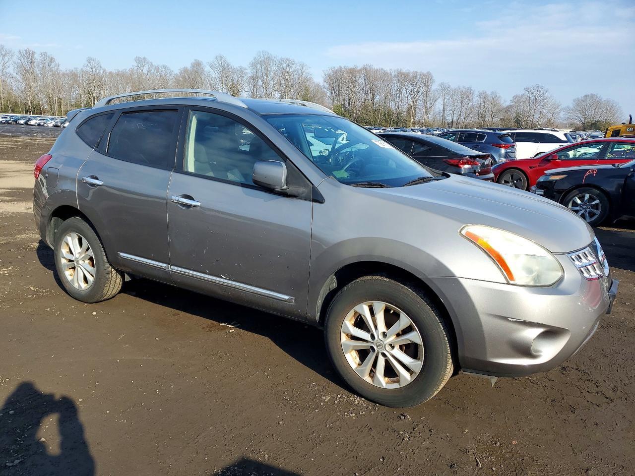 2013 Niss Rogue Sport s