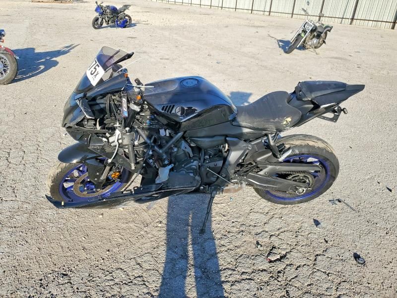 2023 Yamaha YZFR7