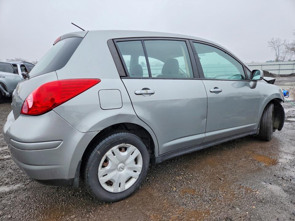2012 Nissan Versa s