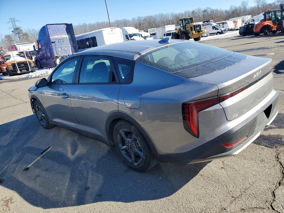 2026 KIA K4 lx