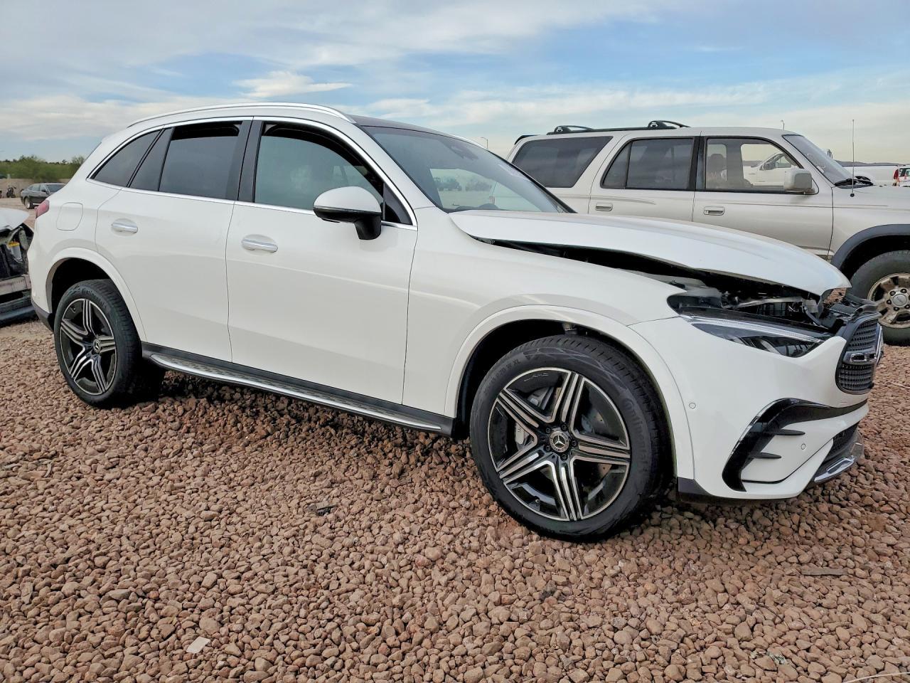 2026 Mercedes-Benz Glc 300
