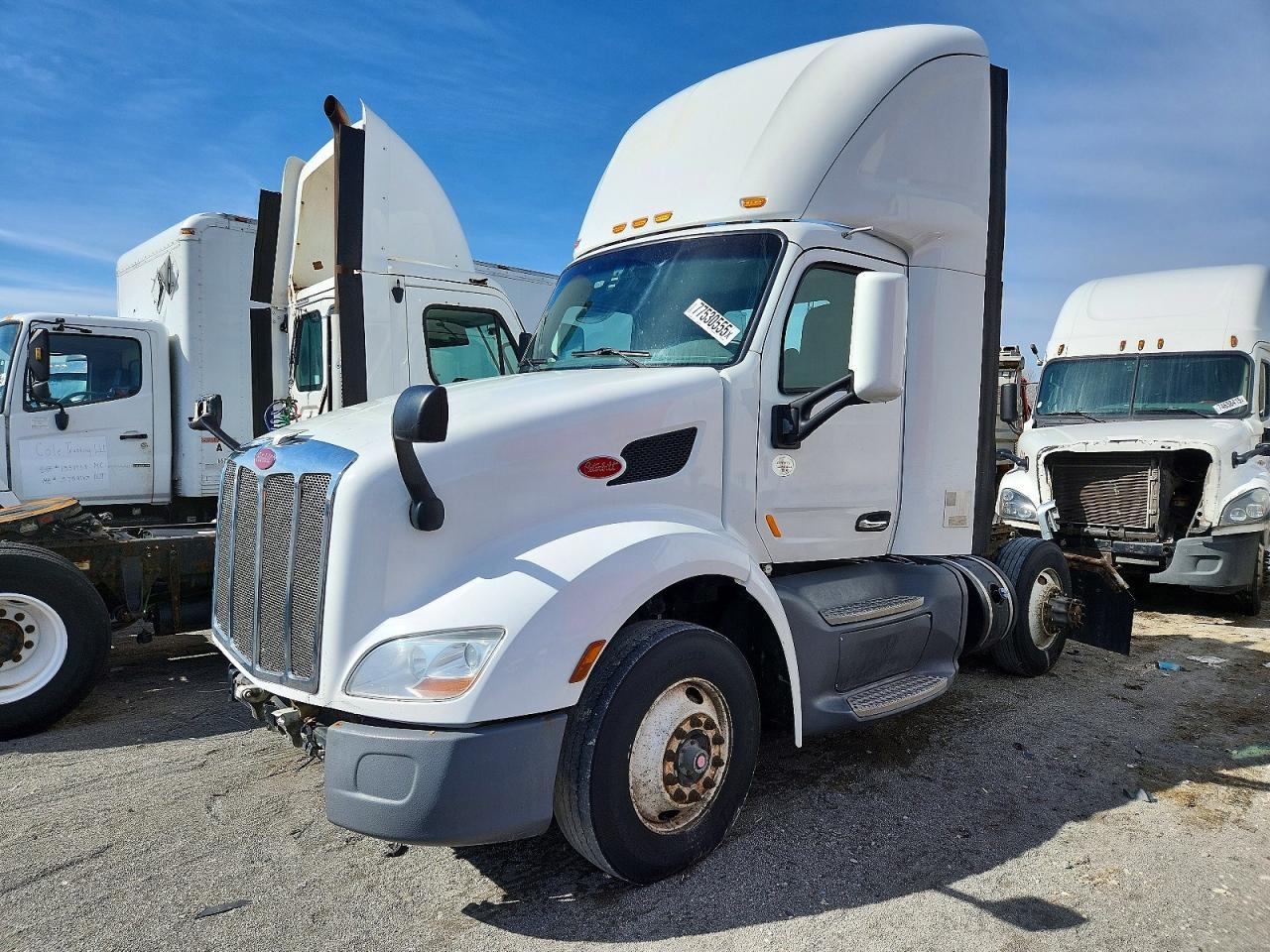 2017 Peterbilt 579-Semi Truck