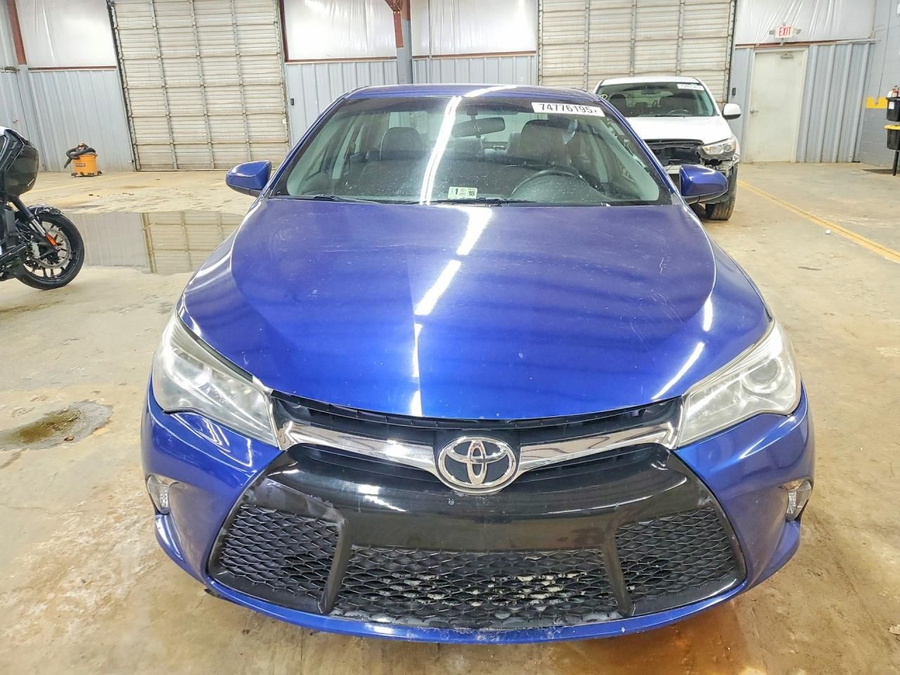 2016 Toyota Camry le