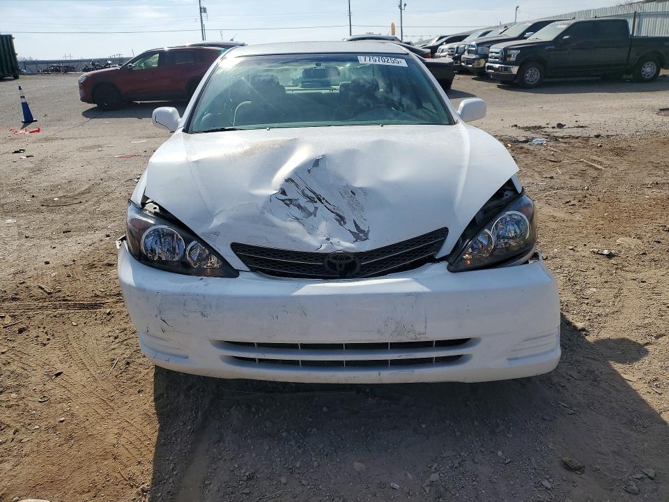 2004 Toyota Camry le