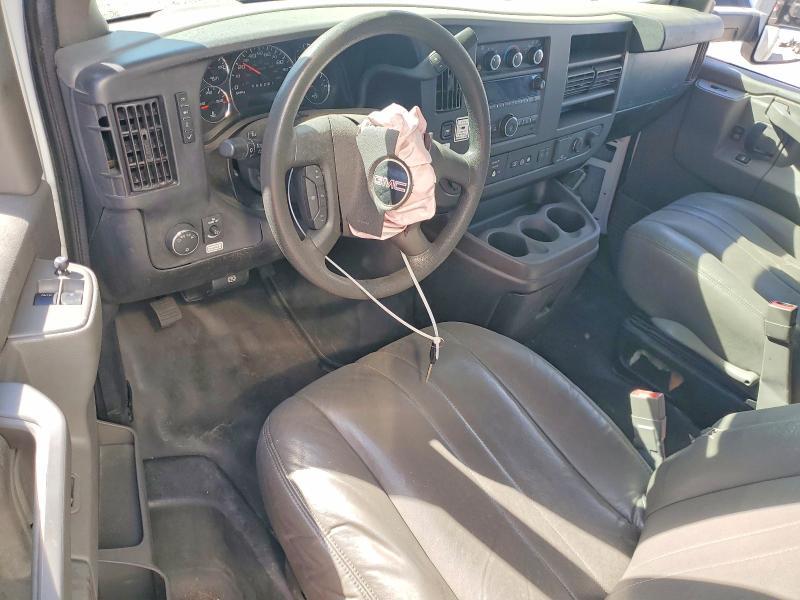 2021 GMC Savana BOX Truck