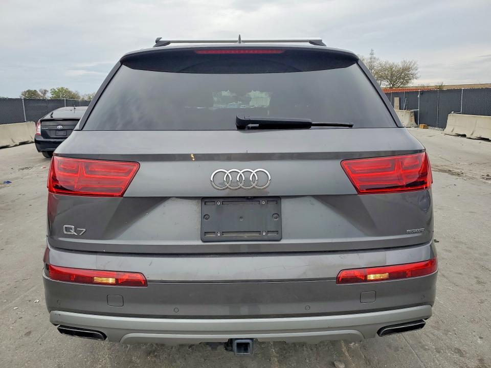 2019 Audi Q7 Premium Plus
