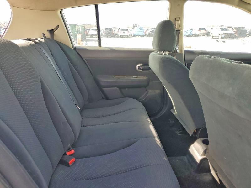 2012 Nissan Versa s