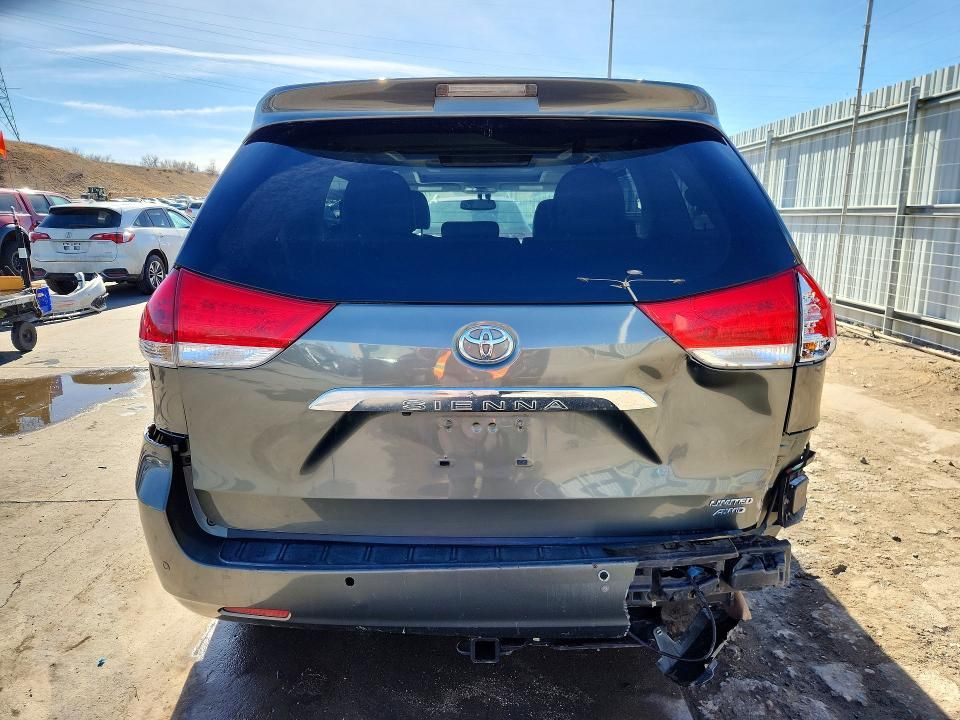 2014 Toyota Sienna xle