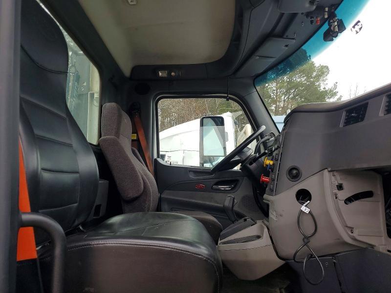 2017 Peterbilt 579 Semi Truck