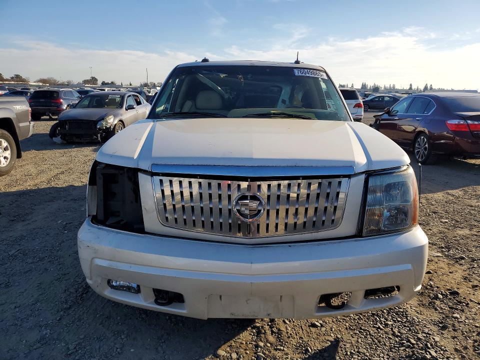 2003 Cadillac Escalade Luxury