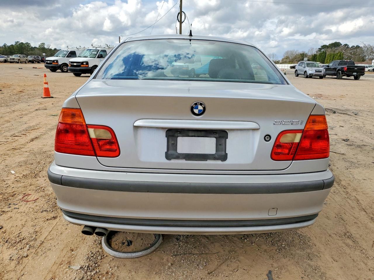 1999 BMW 328 i Automatic