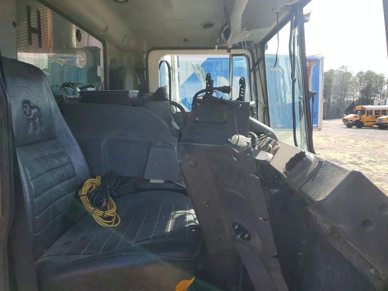 2009 Mack 600 MRU600