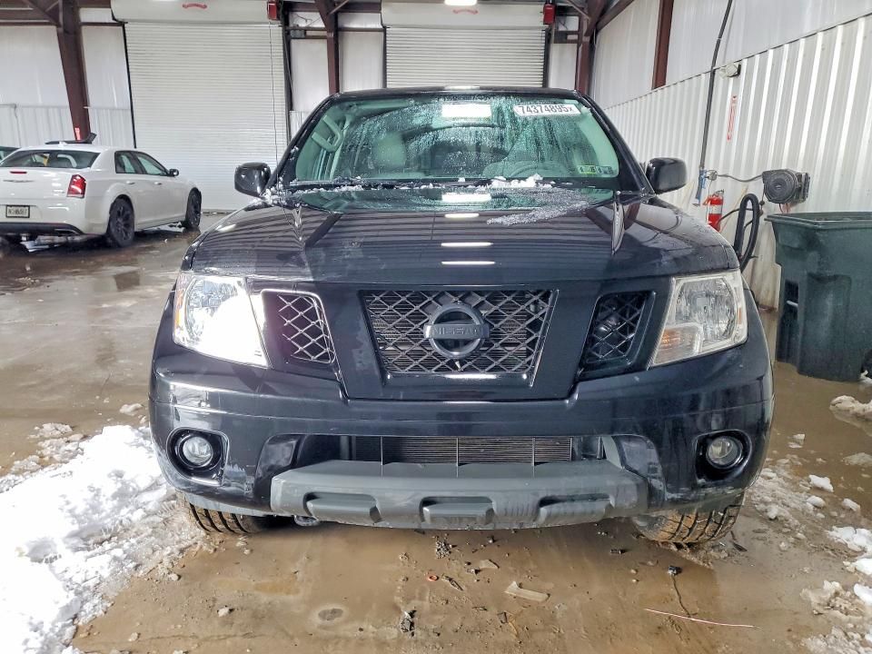 2021 Nissan Frontier s
