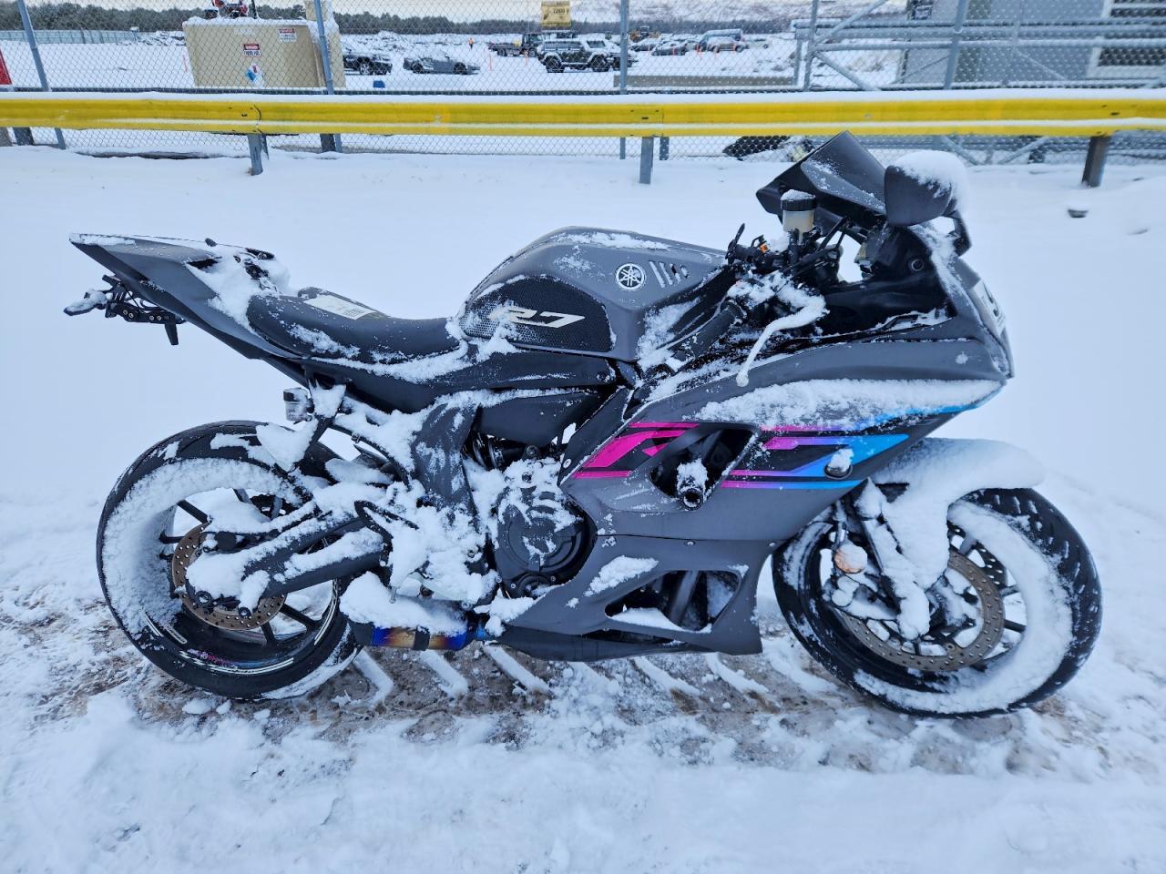 2024 Yamaha YZFR7