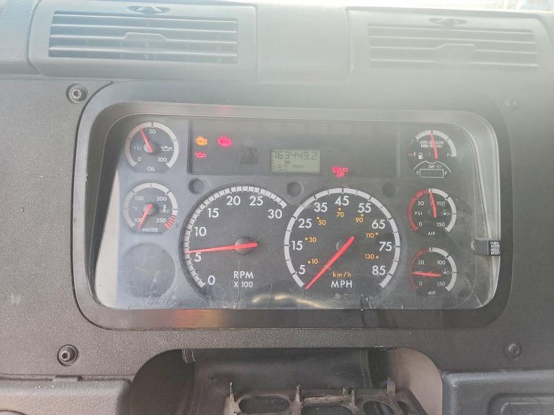 2016 Freightliner Cascadia 125 Semi Truck